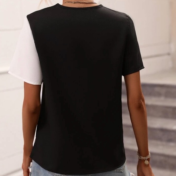 Color block top - Picture 2 of 11